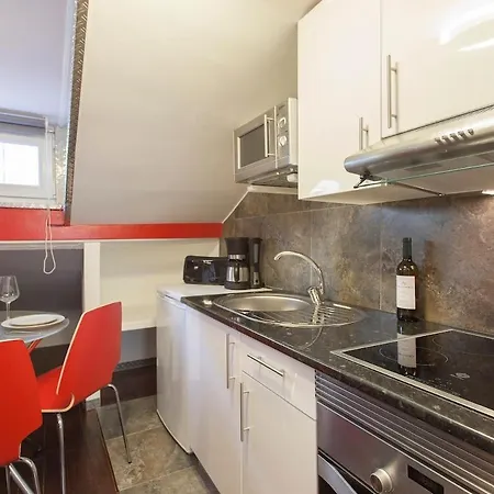 דירה Large Terrace, Principe Real, Wifi, Calm *