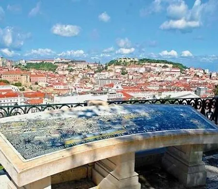 Apartament Large Terrace, Principe Real, Wifi, Calm Lizbona